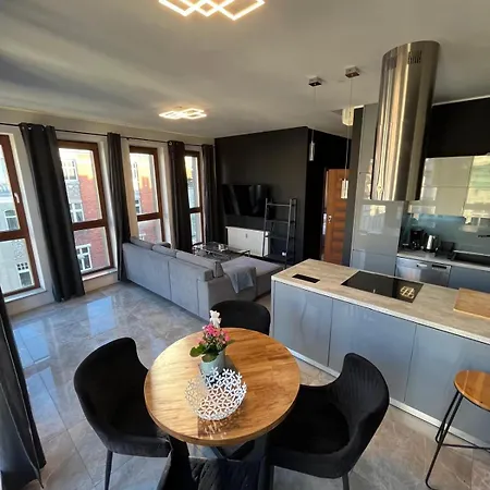 شقة Windows To The Stylish *