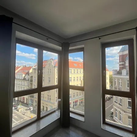 Windows To The Stylish شقة